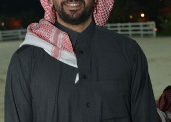 عبدالعزيز الحسون.. شاعر الفصحى وصوت الفخامة الذي جمع بين عالم الأعمال وجمال اللغة