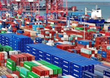 الصين تسجل نمواً أضعف من المتوقع في الصادرات وسط ضغوط عالمية