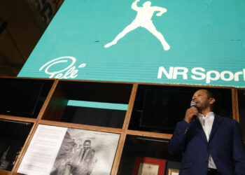 إرث الأساطير يتجدد: شركة عائلة نيمار تستحوذ على العلامة التجارية لبيليه في صفقة بـ 18 مليون دولار