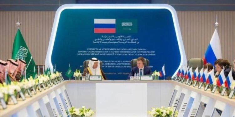 انطلاق أعمال منتدى الاستثمار والأعمال السعودي الروسي في الرياض بتوقيع حزمة من الاتفاقيات