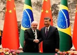 الصين توسّع حضورها الاقتصادي عالمياً  والبرازيل تتحول الي وجهة استثمار مثالية