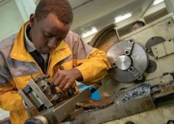 ‏    البنك الدولي: فجوة التكنولوجيا تحمي وظائف الدول النامية مؤقتاً وتُنذر بتحديات اقتصادية عميقة