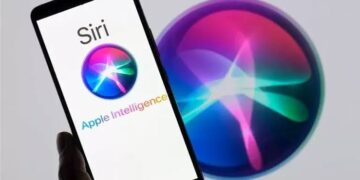 ثورة في عالم “آيفون”.. أبل تودع واجهة “سيري” التقليدية وتتحول إلى روبوت محادثة متطور.